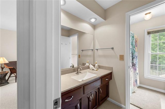 11815 Pennsylvania Avenue, Kansas City, MO 64114