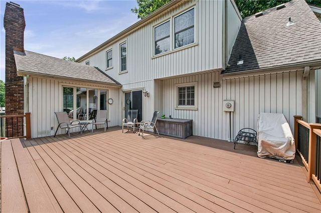 11815 Pennsylvania Avenue, Kansas City, MO 64114