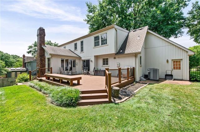 11815 Pennsylvania Avenue, Kansas City, MO 64114