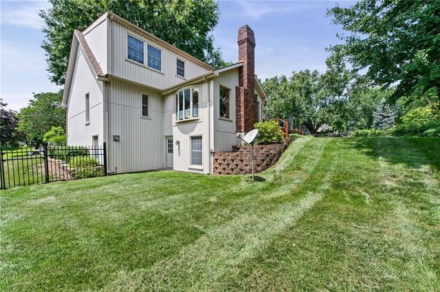 11815 Pennsylvania Avenue, Kansas City, MO 64114