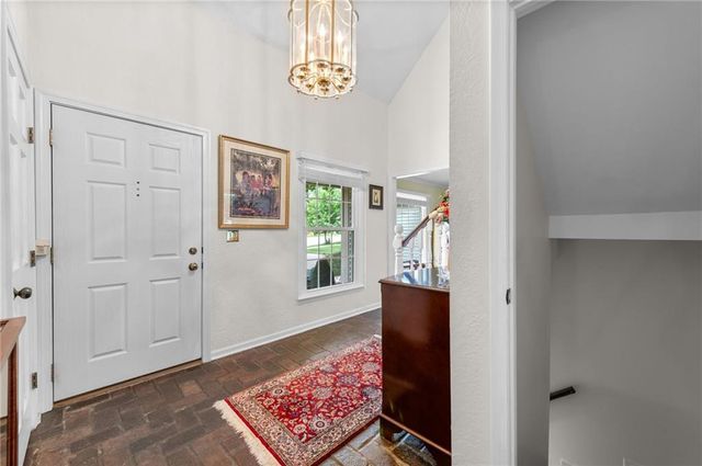 11815 Pennsylvania Avenue, Kansas City, MO 64114