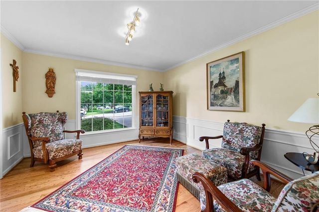11815 Pennsylvania Avenue, Kansas City, MO 64114