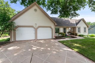 11815 Pennsylvania Avenue, Kansas City, MO 64114