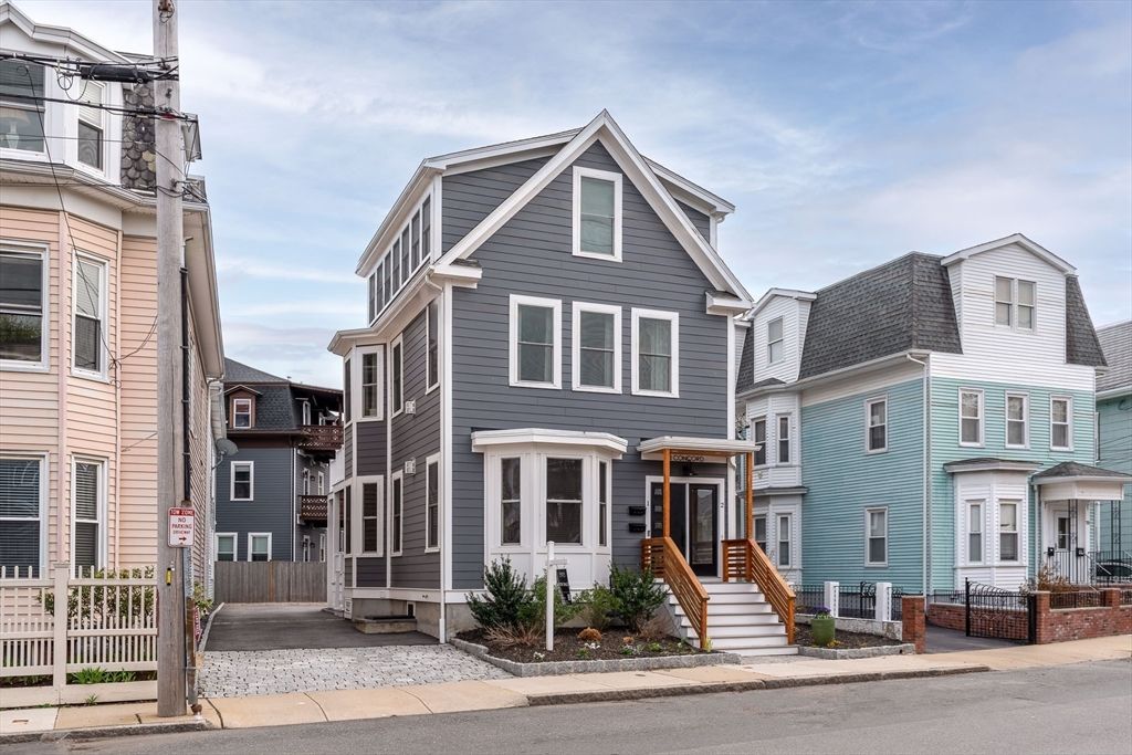 68 Concord Ave 1, Somerville, MA 02143