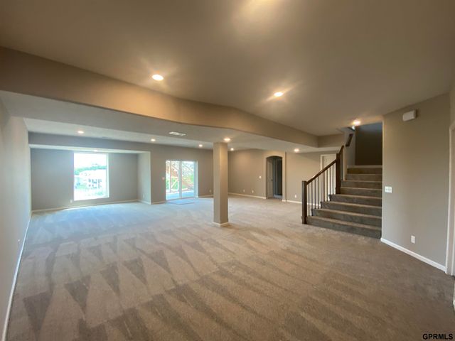 11016 S 220th Street, Gretna, NE 68028