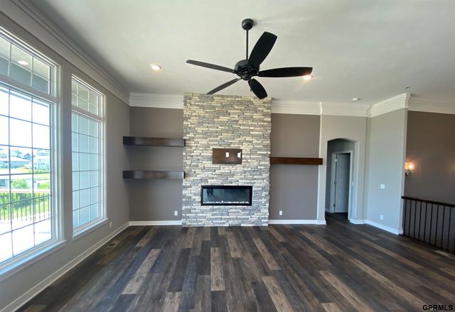 11016 S 220th Street, Gretna, NE 68028