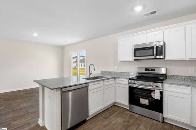 200 Blackwood Street, Greenville, SC 29611