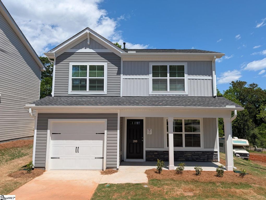 200 Blackwood Street, Greenville, SC 29611