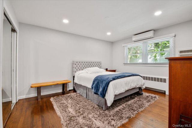 845 E Walnut Street, Long Beach, NY 11561