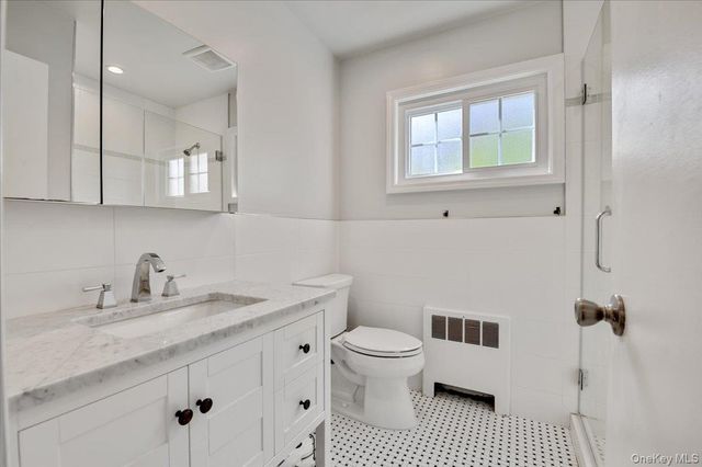 845 E Walnut Street, Long Beach, NY 11561