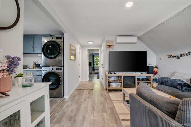 845 E Walnut Street, Long Beach, NY 11561