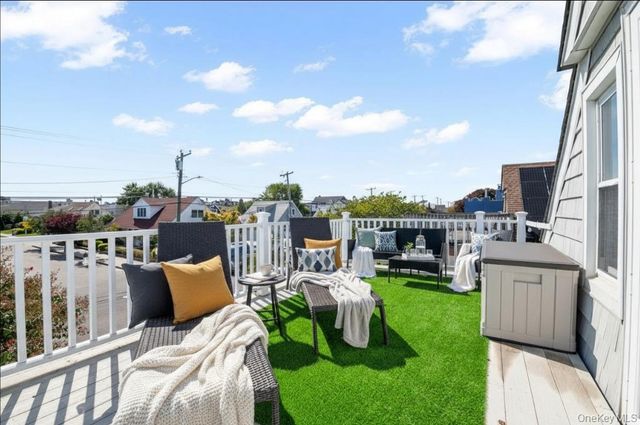 845 E Walnut Street, Long Beach, NY 11561