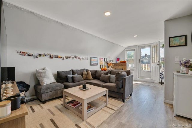 845 E Walnut Street, Long Beach, NY 11561