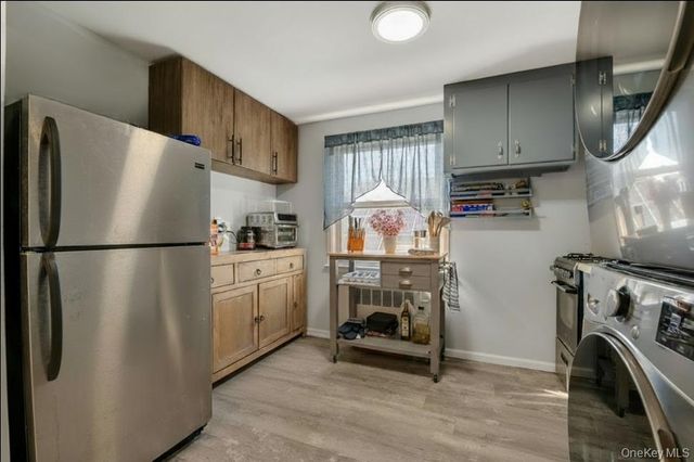 845 E Walnut Street, Long Beach, NY 11561