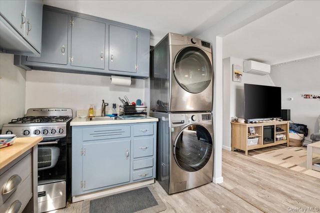 845 E Walnut Street, Long Beach, NY 11561