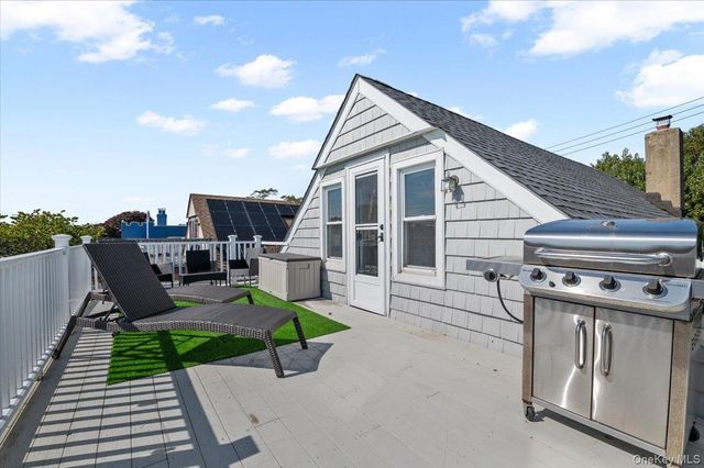845 E Walnut Street, Long Beach, NY 11561
