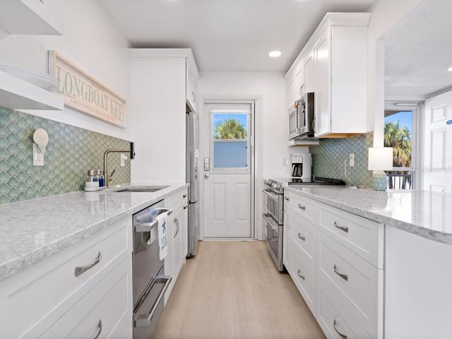 3802 GULF OF MEXICO DRIVE A203, Longboat Key, FL 34228