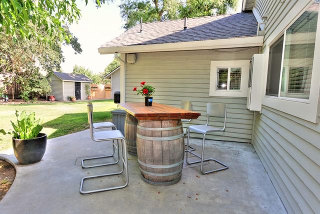 9748 Cole Dr, Stockton, CA 95212