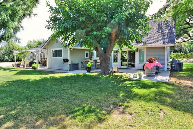 9748 Cole Dr, Stockton, CA 95212