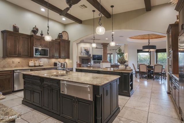 5694 E Canyon Ridge North Drive, Cave Creek, AZ 85331