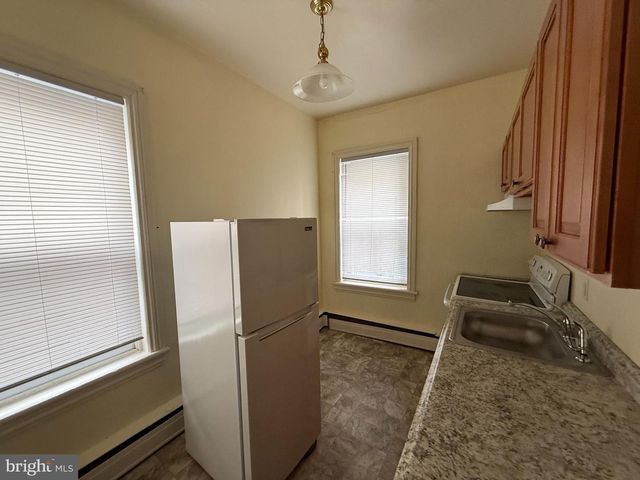 713 W STATE ST, Trenton, NJ 08618