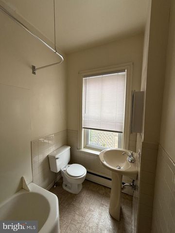 713 W STATE ST, Trenton, NJ 08618