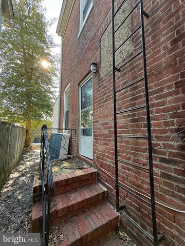 713 W STATE ST, Trenton, NJ 08618