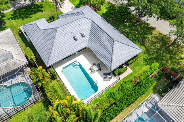 13 St Giles Road, Palm Beach Gardens, FL 33418