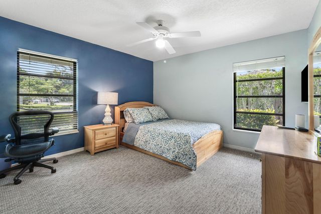 13 St Giles Road, Palm Beach Gardens, FL 33418