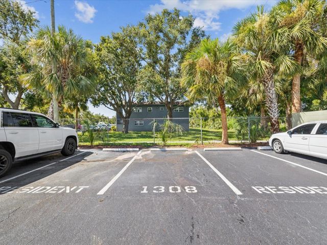 1308 70TH STREET N, St Petersburg, FL 33710