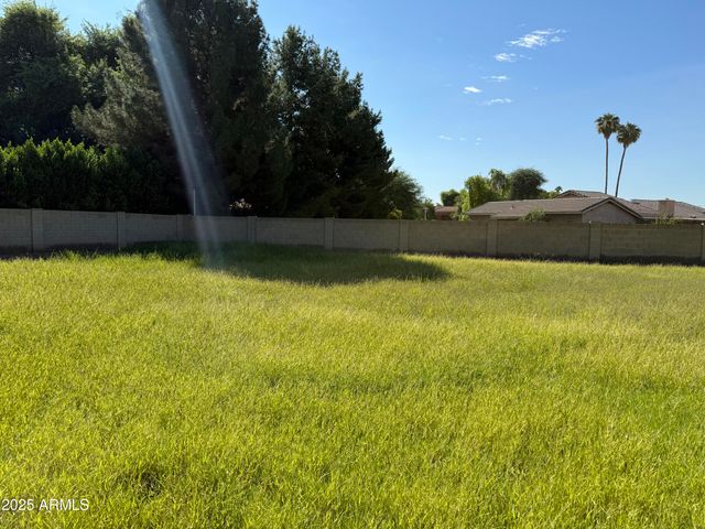 7025 W REDFIELD Road, Peoria, AZ 85381