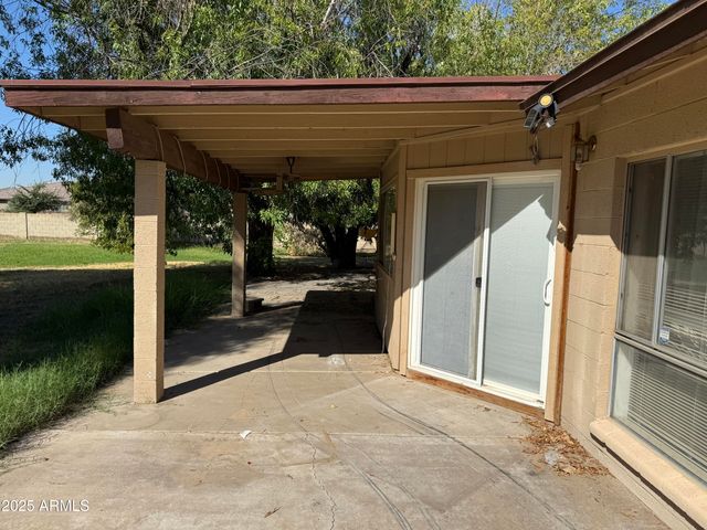 7025 W REDFIELD Road, Peoria, AZ 85381