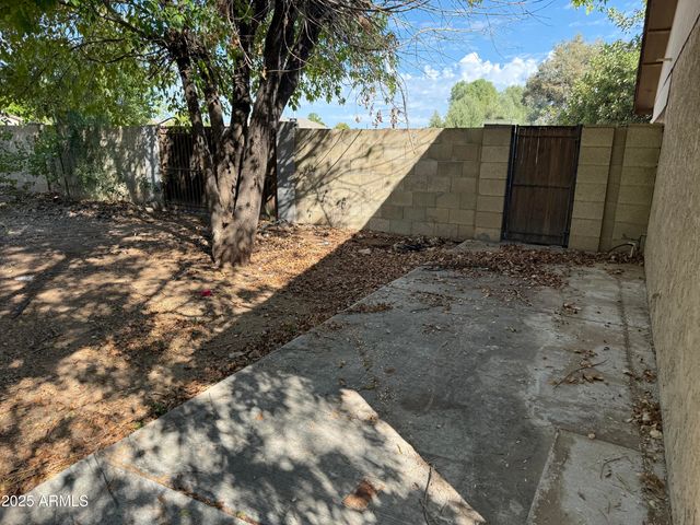 7025 W REDFIELD Road, Peoria, AZ 85381