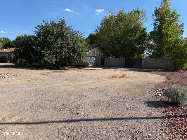 7025 W REDFIELD Road, Peoria, AZ 85381