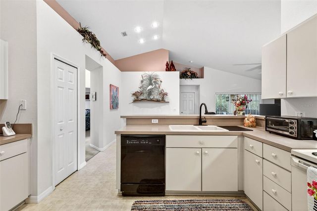 15501 CONWAY PLACE, Tampa, FL 33624