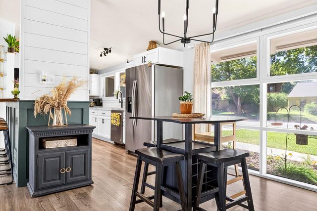 1304 DIVISION STREET, Green Bay, WI 54303