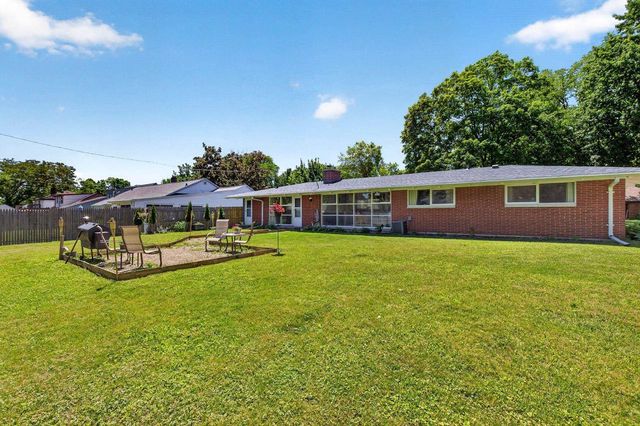 1304 DIVISION STREET, Green Bay, WI 54303