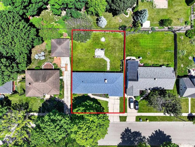 1304 DIVISION STREET, Green Bay, WI 54303