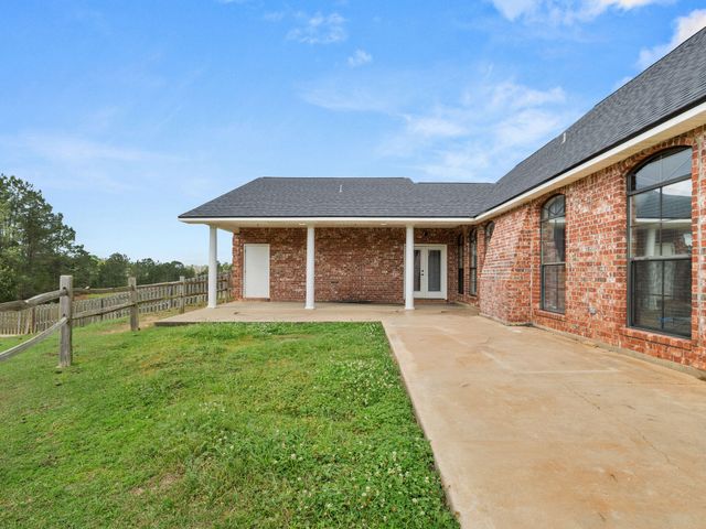 601 Vinson Rd, Leesville, LA 71446