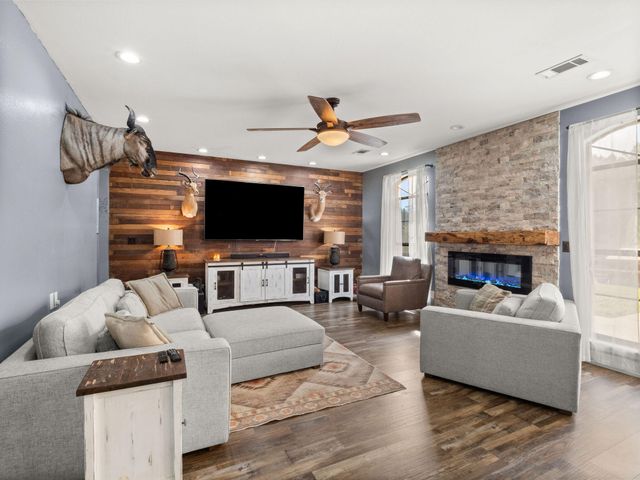 601 Vinson Rd, Leesville, LA 71446