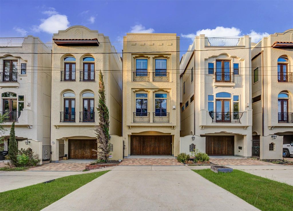 1809 W 24th Street, Houston, TX 77008