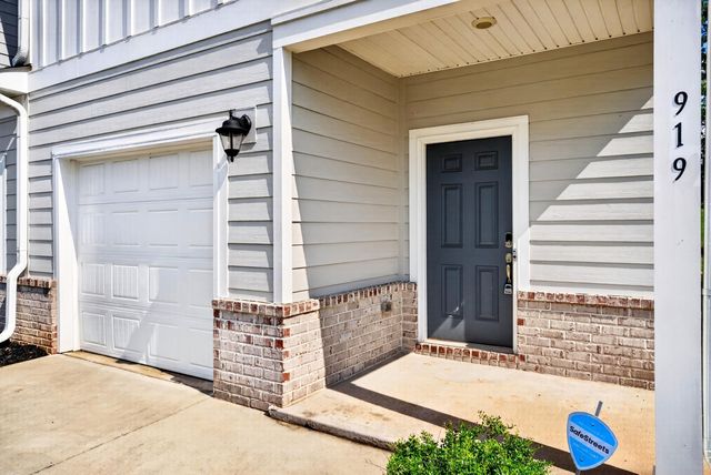 919 Yarn Way, Greer, SC 29651