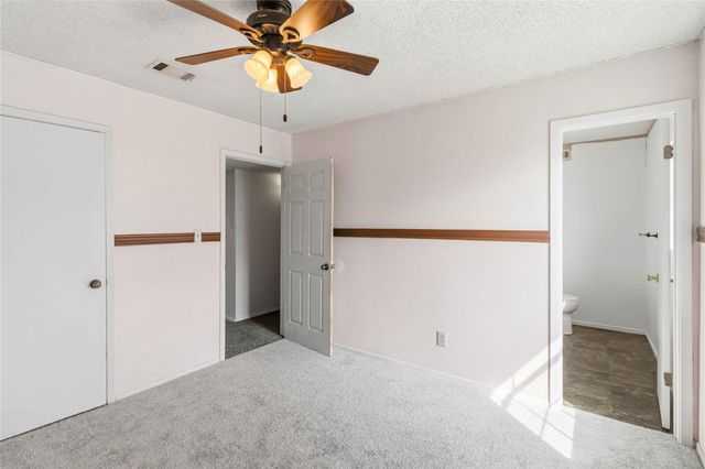 405 Lynch ST, Smithville, TX 78957