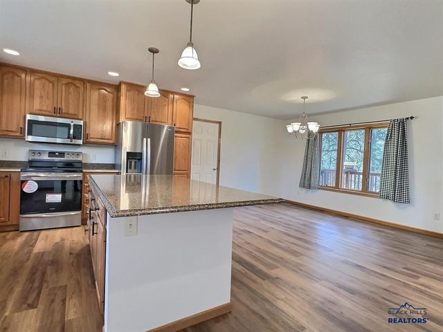 2055 ASPEN HILLS RD, Spearfish, SD 57783