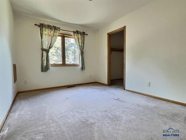 2055 ASPEN HILLS RD, Spearfish, SD 57783