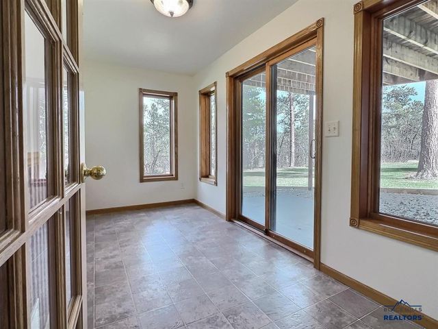 2055 ASPEN HILLS RD, Spearfish, SD 57783