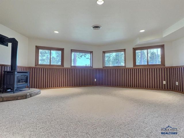 2055 ASPEN HILLS RD, Spearfish, SD 57783