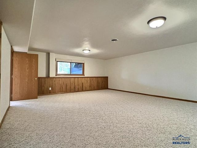 2055 ASPEN HILLS RD, Spearfish, SD 57783