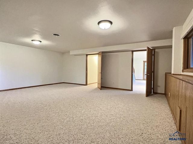 2055 ASPEN HILLS RD, Spearfish, SD 57783