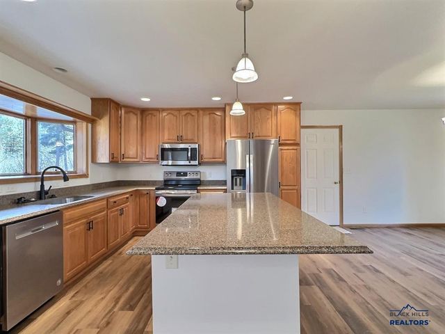 2055 ASPEN HILLS RD, Spearfish, SD 57783